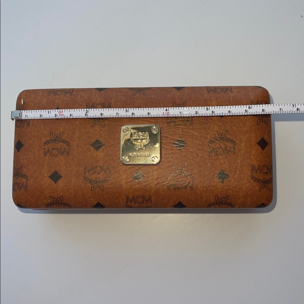 MCM Jumbo Hardshell Sunglasses Case in Cognac Visetos - Picture 6 of 9